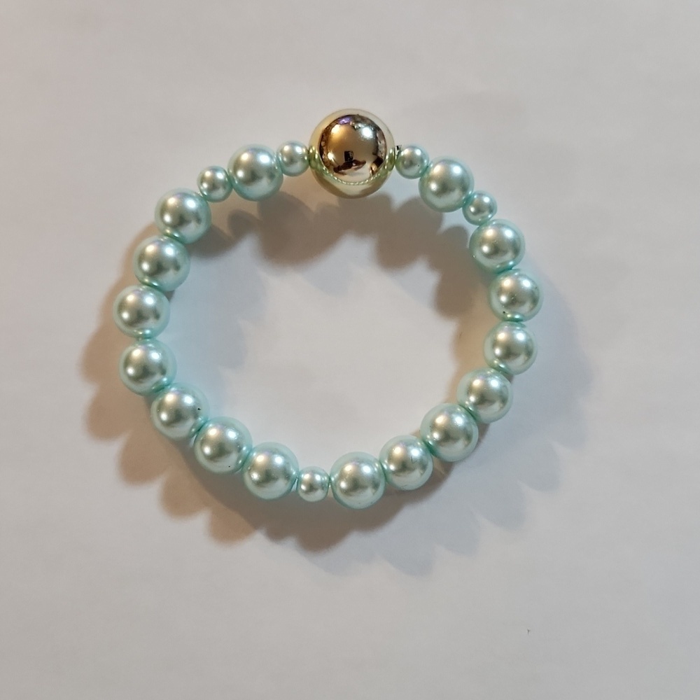 Hand Crafted Stretch Bracelet Pearl Light Blue Gold Focal Bead Bridal - Picture 2 of 5